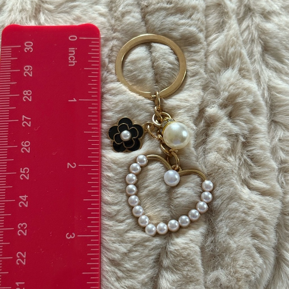 Gold and Pearl Heart and Camilla Keychain - Picture 2 of 2